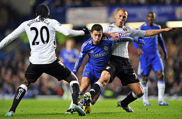 仅二十出头 仅二十出头